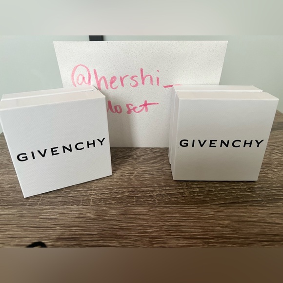 Authentic Givenchy 4G Stud Earrings Silver Gold Toned - Picture 4 of 12